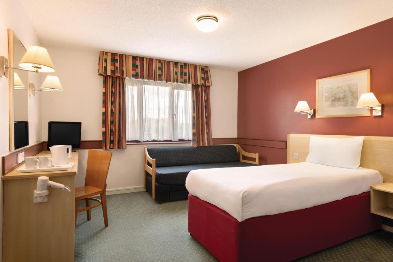 Days Inn Hotel Bradford - Leeds Brighouse Kültér fotó