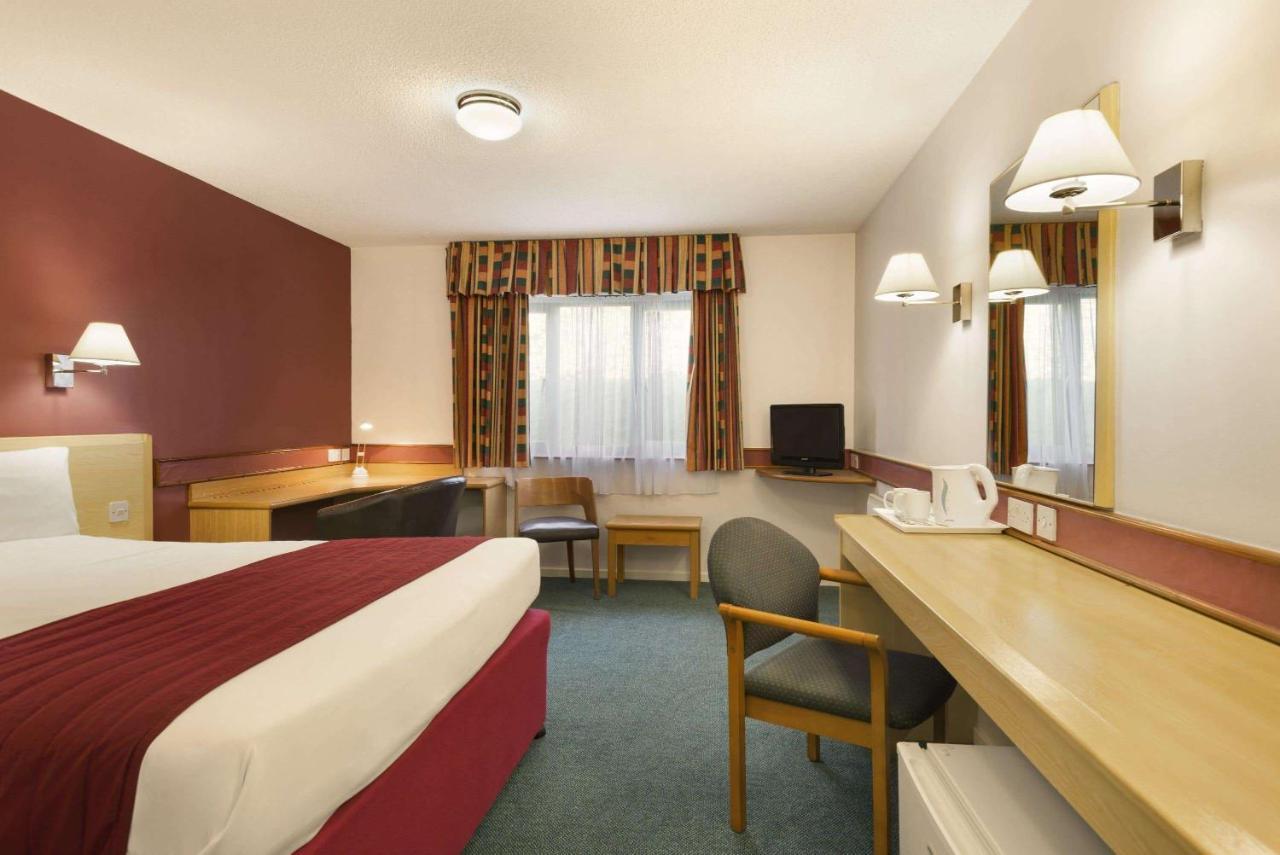 Days Inn Hotel Bradford - Leeds Brighouse Kültér fotó
